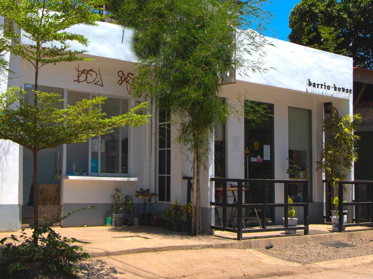 Hometel Barrio House Mactan 麦克坦 外观 照片
