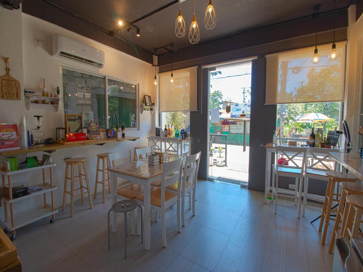 Hometel Barrio House Mactan 麦克坦 外观 照片