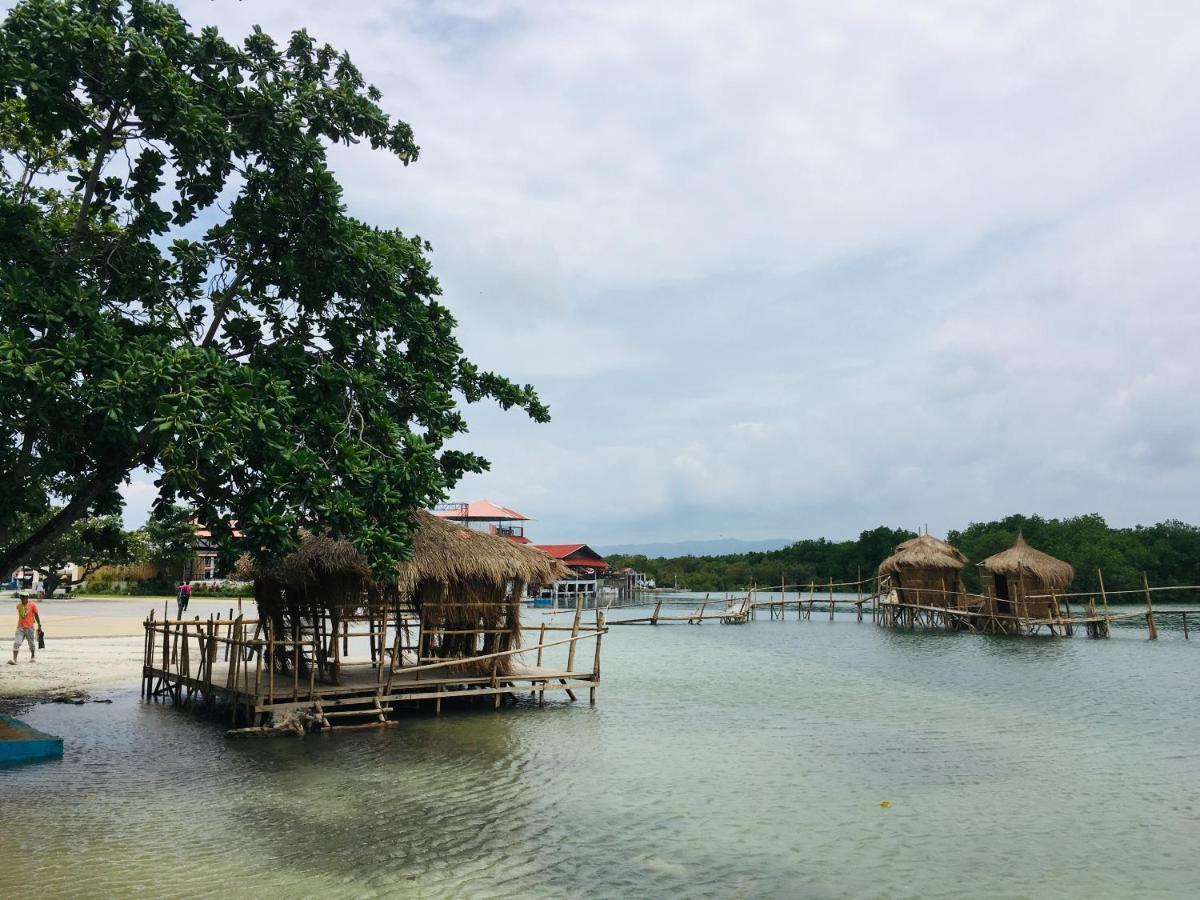 Hometel Barrio House Mactan 麦克坦 外观 照片