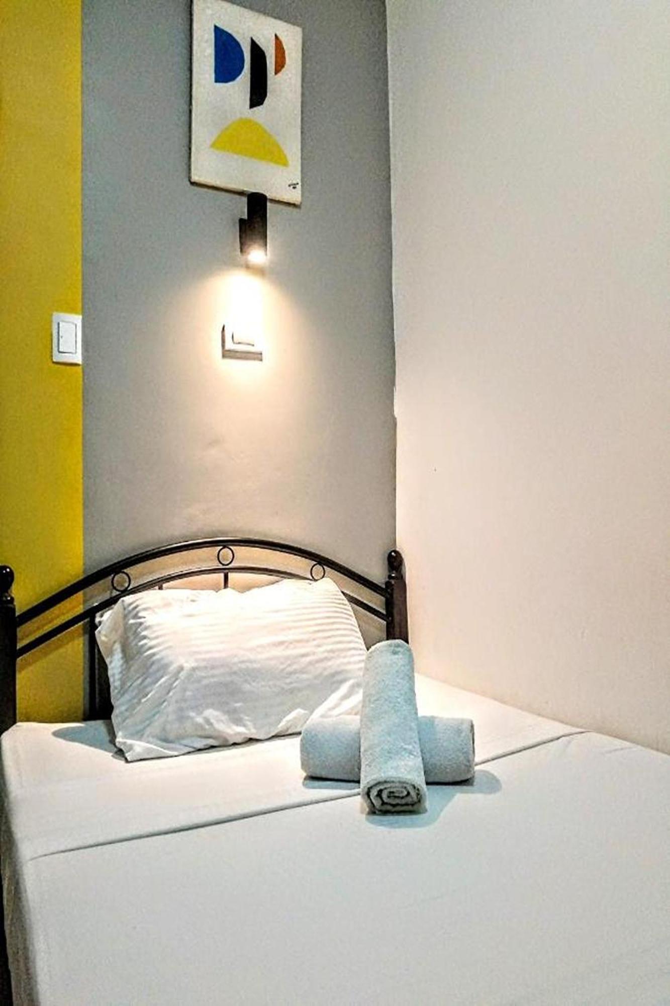Hometel Barrio House Mactan 麦克坦 外观 照片