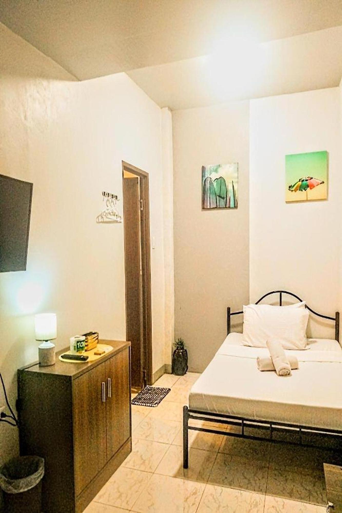 Hometel Barrio House Mactan 麦克坦 外观 照片