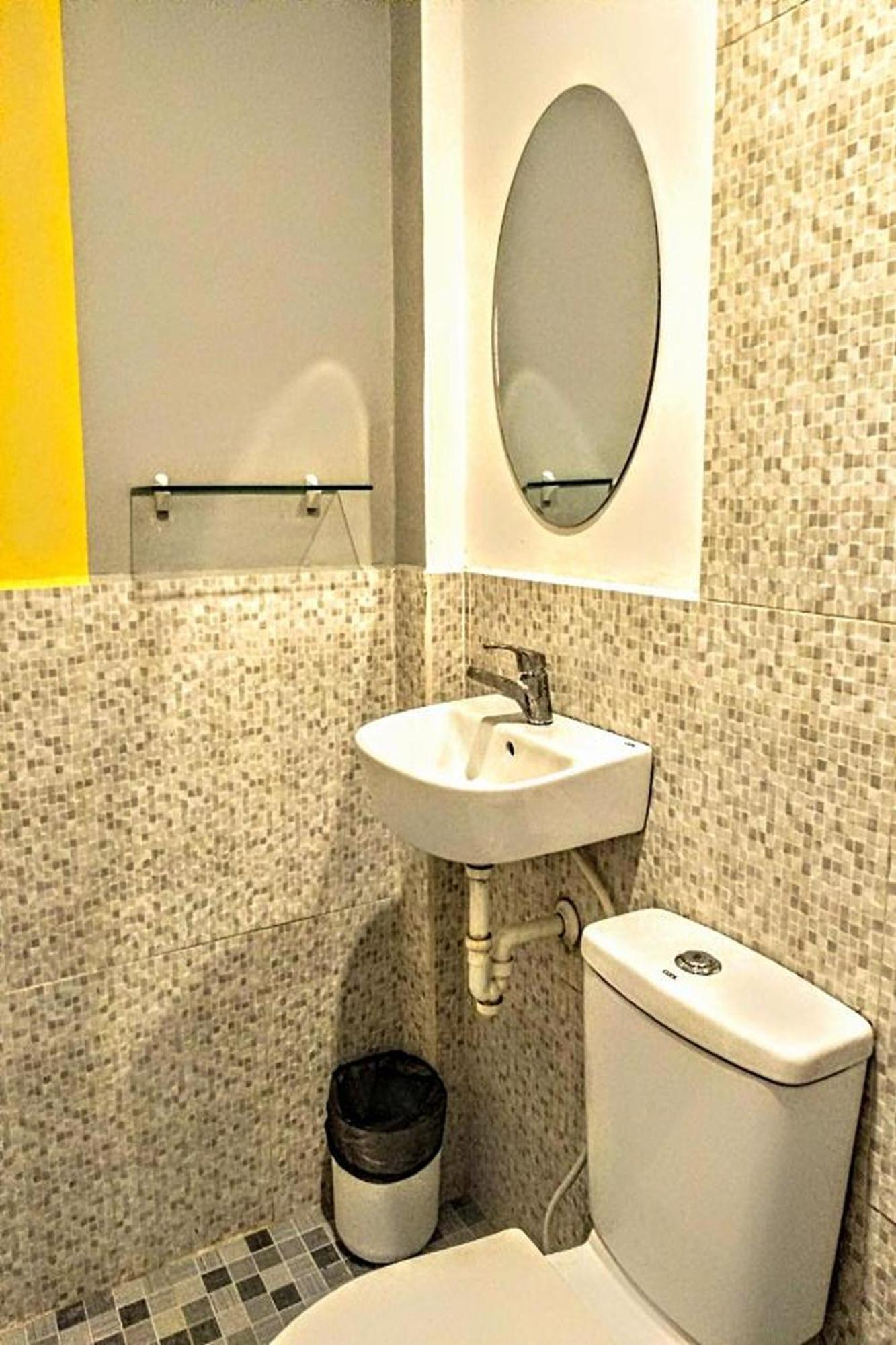 Hometel Barrio House Mactan 麦克坦 外观 照片